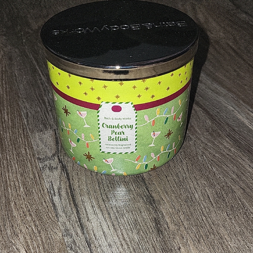Bath & Body Works Festive  Cranberry Pear Bellini Candle New